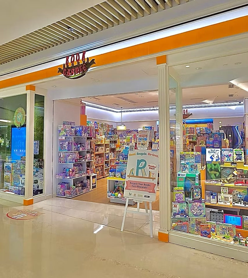 Book Castle YOHO Mall shopfront