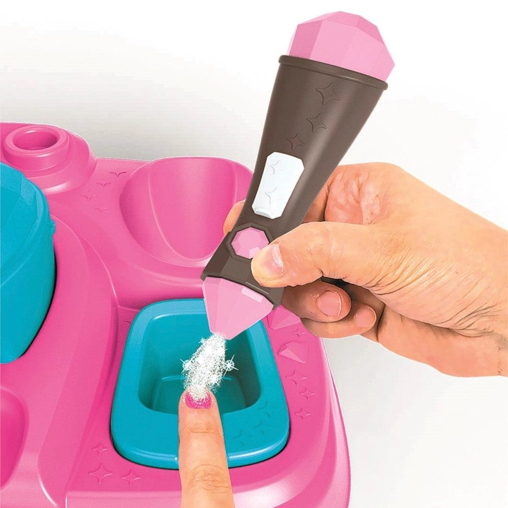 Crazy Chic: On-The-Go Nail Art Case
