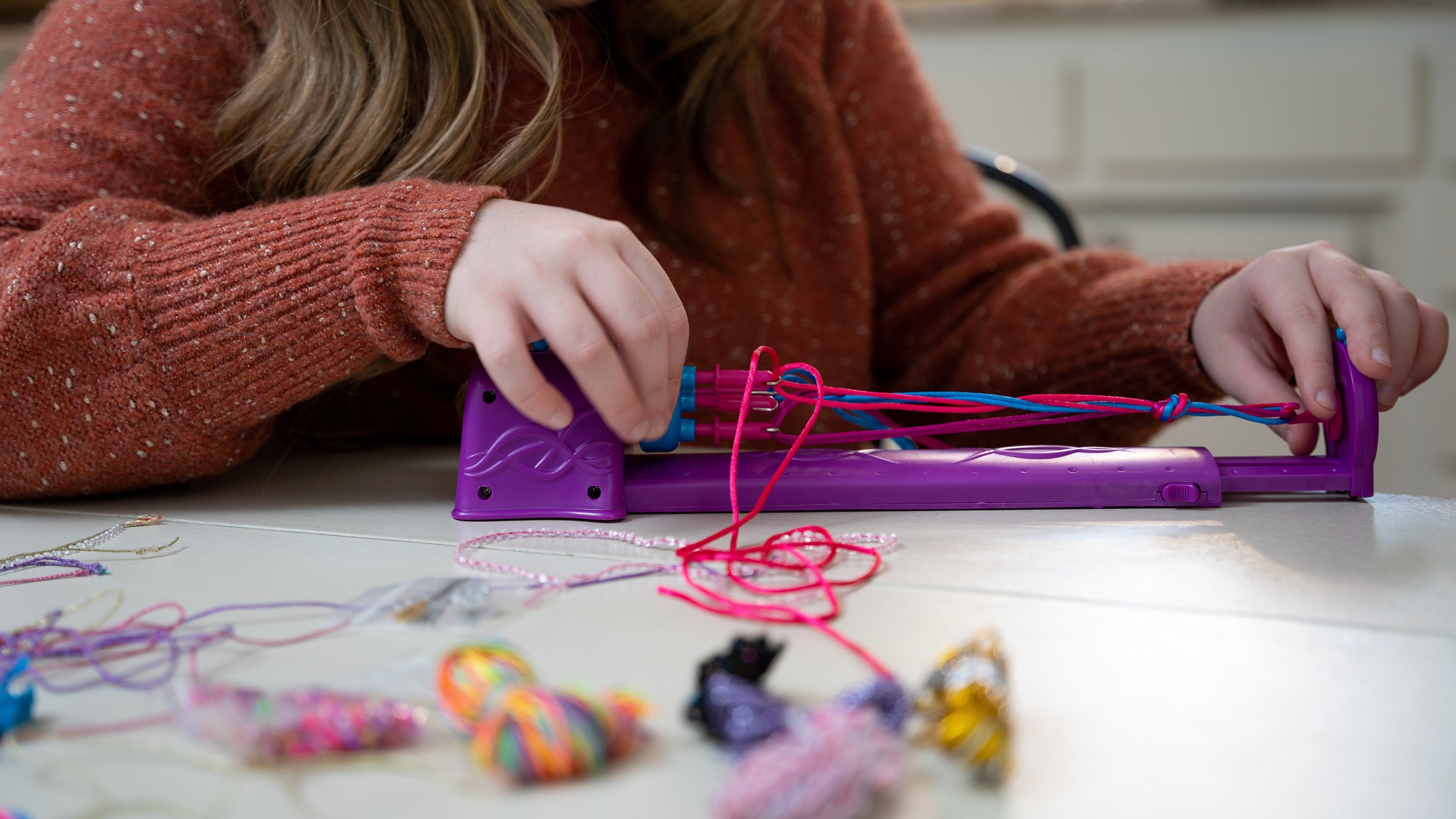 Shimmer 'n' Sparkle: Swift n Wear Bracelet Maker